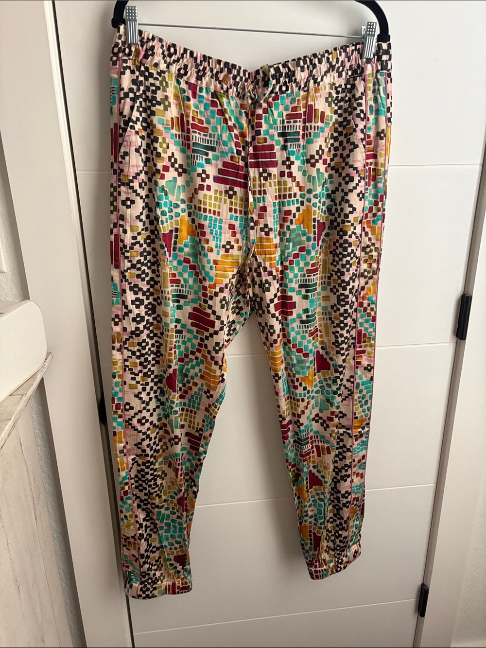 Johnny Was Multicolor Silk Geometric Print Jogger Pants